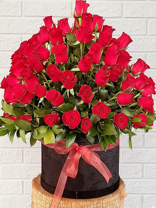 100 Kırmızı Gül Siyah Kutuda