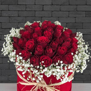 Kırmızı Kutuda 30 Kırmızı Gül