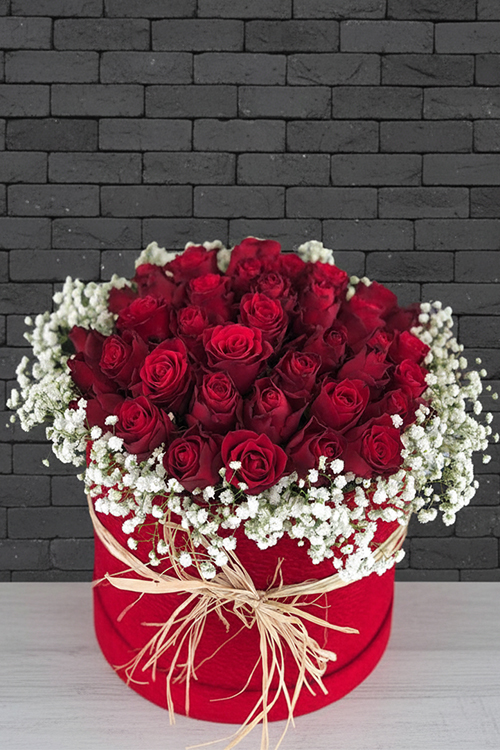 Kırmızı Kutuda 30 Kırmızı Gül